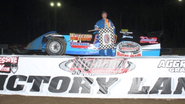 Mike Schulte Winner Becker Jewelers Late Models
